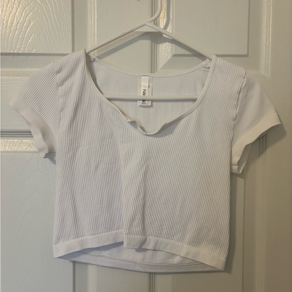 Nikibiki White Short Sleeve Seamless Crop Top